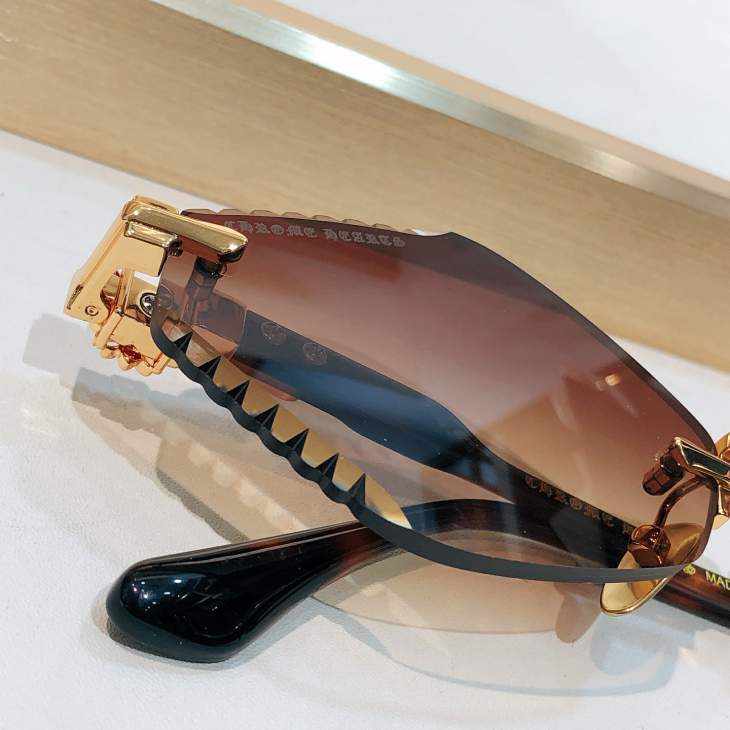 Picture of Chrome Hearts Sunglasses _SKUfw80915210fw